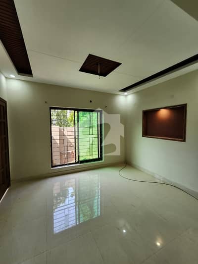 5 marla hosue available for rent in bahria town Lahore