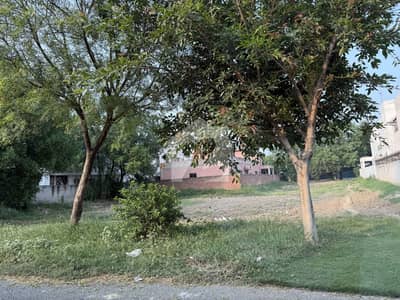 1 Kanal Pair Plot No 264+265 Urgent For Sale in DHA Phase 6 Block E Prime Location