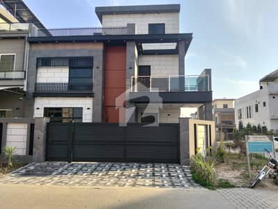 5 Marla Portion Available For Rent In Park View City Lahore 5 Marla Portion Available For Rent In Park View City Lahore