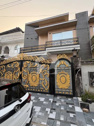 ائیر لائن ہاؤسنگ سوسائٹی لاہور میں 6 کمروں کا 10 مرلہ مکان 5.25 کروڑ میں برائے فروخت۔ ائیر لائن ہاؤسنگ سوسائٹی لاہور میں 6 کمروں کا 10 مرلہ مکان 5.25 کروڑ میں برائے فروخت۔