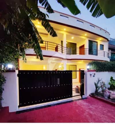 I-8.40x80 Upper Portion Available For Rent Ideal Location More Options Available