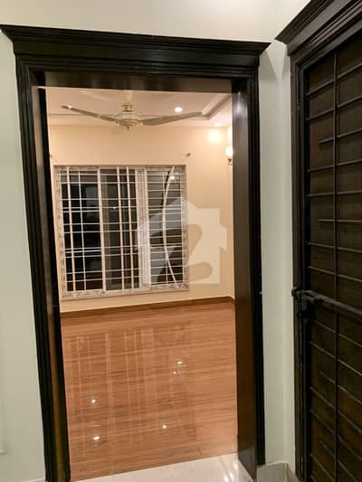 flat for rent park view city Lahore