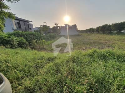 19 MARLA CORNER PLOT AVAILABLE FOR SALE