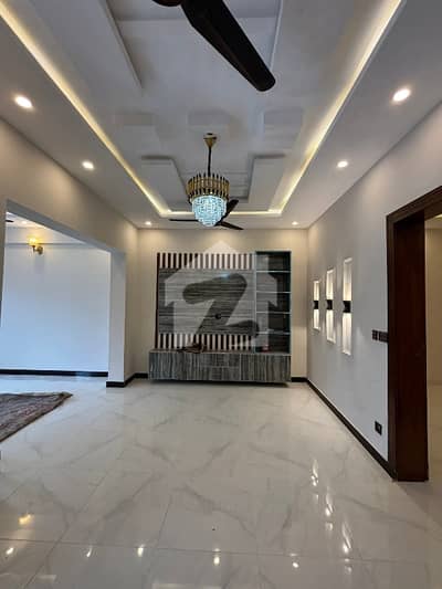 35x70 Beautifull House For Rent In G-13