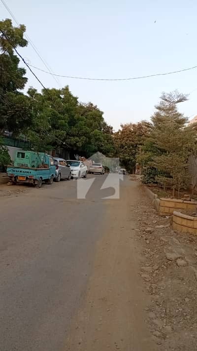 600 Square Yards House For Grabs In KDA Scheme 1