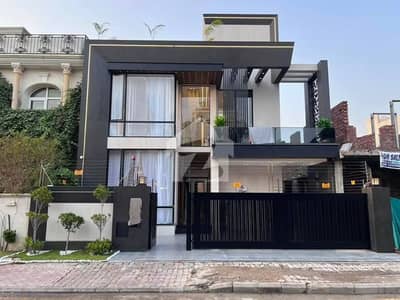 ڈی ایچ اے فیز 2 - سیکٹر ای ڈی ایچ اے ڈیفینس فیز 2,ڈی ایچ اے ڈیفینس,اسلام آباد میں 5 کمروں کا 12 مرلہ مکان 6.95 کروڑ میں برائے فروخت۔