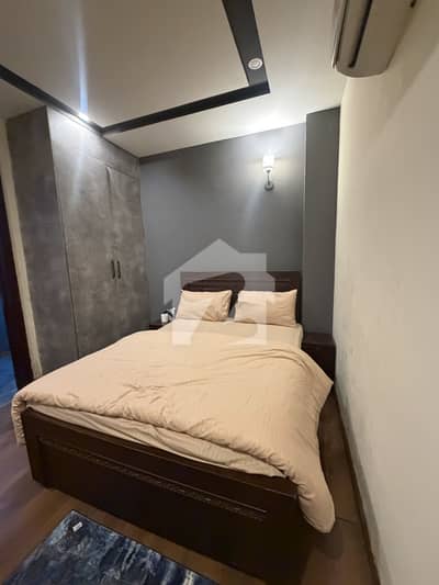 GULBERG GREEN 1 BEDROOM FULLY LUXURY FURNISHED APARTMENTS FOR RENT