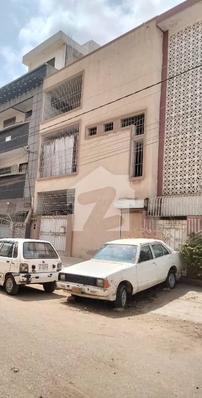 house available for sale 60 feet Road sector 15a5 G+1