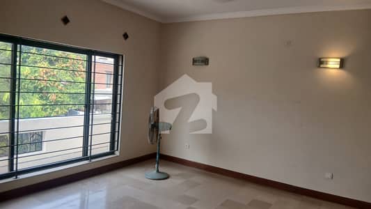 E-11 Out Class Location 1 Kanal Marble Flooring Upper Portion For Rent
