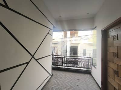 Modern & Elegant 120 Sq Yards House For Sale | Sector R Gulshan-E-Maymar