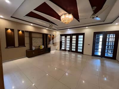 For Sale 2 Kanal Used Full House In Valencia Town Lahore