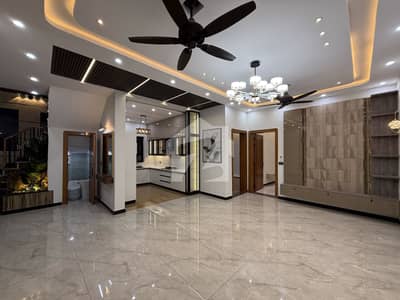 10 Marla Victorian Style Front Elevation House for Sale in Bahria Town Phase 8 Rawalpindi Boulevard Location 10 Marla Victorian Style Front Elevation House for Sale in Bahria Town Phase 8 Rawalpindi Boulevard Location