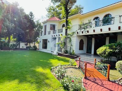 Luxurious Villa On Extremely Prime Location Available For Rent In Islamabad
