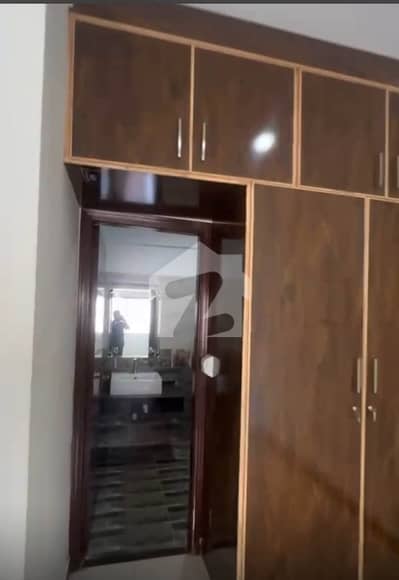 ڈی ایچ اے فیز 6 ڈی ایچ اے ڈیفینس,کراچی میں 3 کمروں کا 8 مرلہ فلیٹ 4.55 کروڑ میں برائے فروخت۔