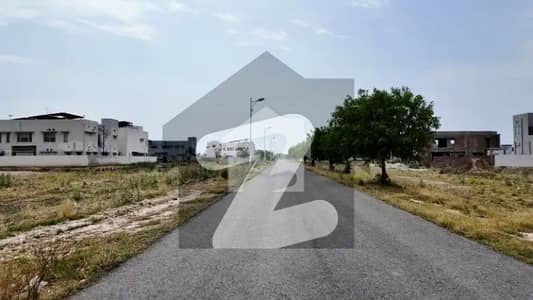 1 KANAL HOT LOCATION BLOCK P FOR SALE 1 KANAL HOT LOCATION BLOCK P FOR SALE