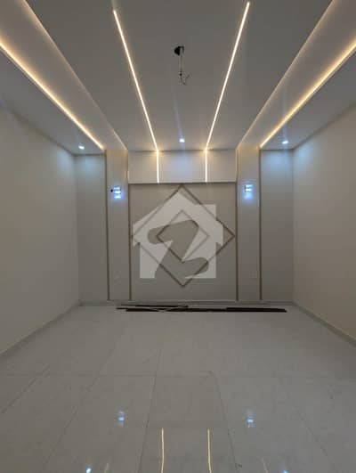 1 Kanal Upper Portion Separate Gate