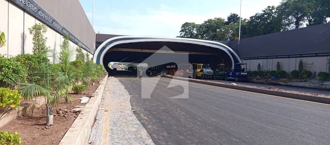 Exclusive 8 Marla Commercial Plot Available On SBL Main Boulevard