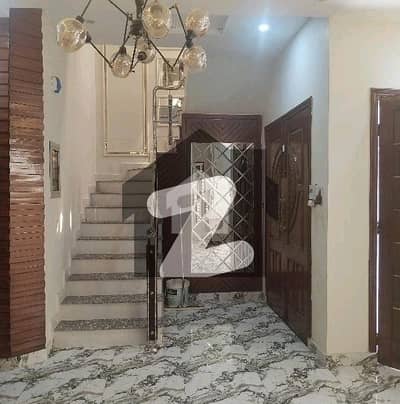 5 Marla Luxury Braind New House In Bahria Twon Lahore.