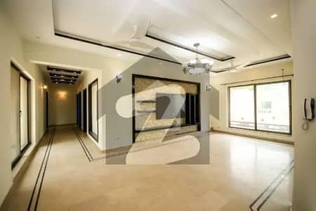 1 Kanal Luxury Upper Portion on Prime Location of DHA Phase 7 Lahore For Rent