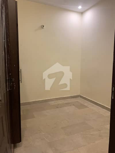 2 Rooms Flat Available For Rent