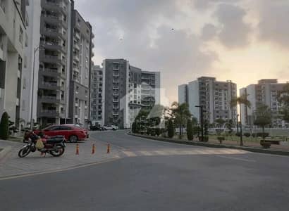 10 Marla Flat For Grabs In Askari