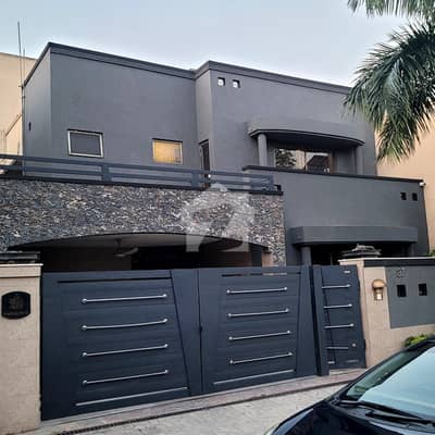 12 Marla Like-New House for Sale Bahria Town Phase 6 | 10 KVA Solar | Urgent Sale 12 Marla Like-New House for Sale Bahria Town Phase 6 | 10 KVA Solar | Urgent Sale