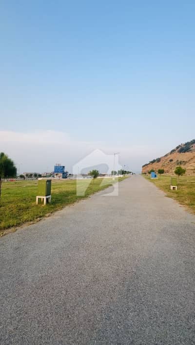 1 Kanal Corner Residential Plot On Investor Rate At Prime Location Of Faisal Hills
