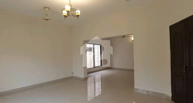 Fair-Priced 10 Marla House Available In Askari 10 Fair-Priced 10 Marla House Available In Askari 10