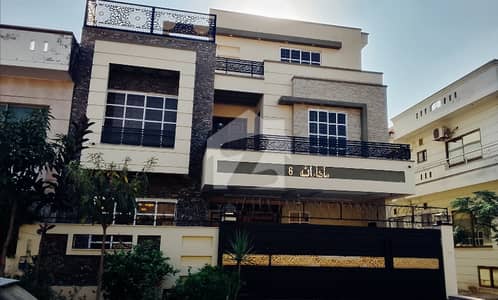 جی ۔ 13 اسلام آباد میں 6 کمروں کا 11 مرلہ مکان 9.0 کروڑ میں برائے فروخت۔