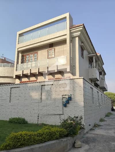 جی ۔ 13 اسلام آباد میں 11 کمروں کا 1 کنال مکان 16.0 کروڑ میں برائے فروخت۔ جی ۔ 13 اسلام آباد میں 11 کمروں کا 1 کنال مکان 16.0 کروڑ میں برائے فروخت۔