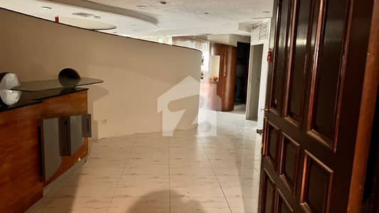 Prime Location Office Of 1220 Square Feet In Siddique Trade Center For Rent