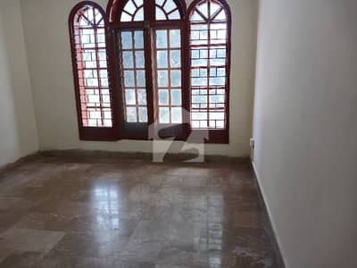 F-10/3 Size 700 Upper Portion 4beds Rent 3 Lac15thousand Real Pictures