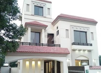 8 Marla New House Ideal Location