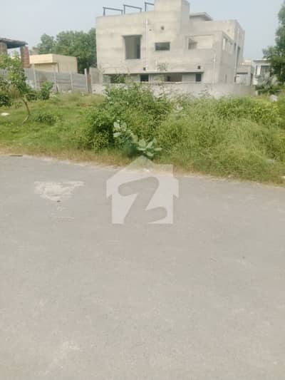 10 Marla Residential Plot for sale Ideal for Overseas Pakistanis & Investors 10 Marla Residential Plot for sale Ideal for Overseas Pakistanis & Investors
