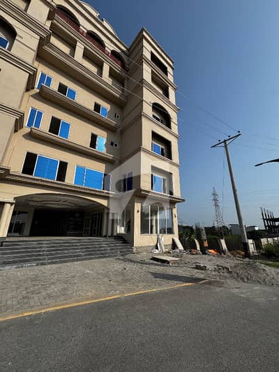 سیالکوٹ ٹریڈ سینٹر ایمن آباد,سیالکوٹ میں 1 مرلہ Studio دکان 60.0 لاکھ میں برائے فروخت۔