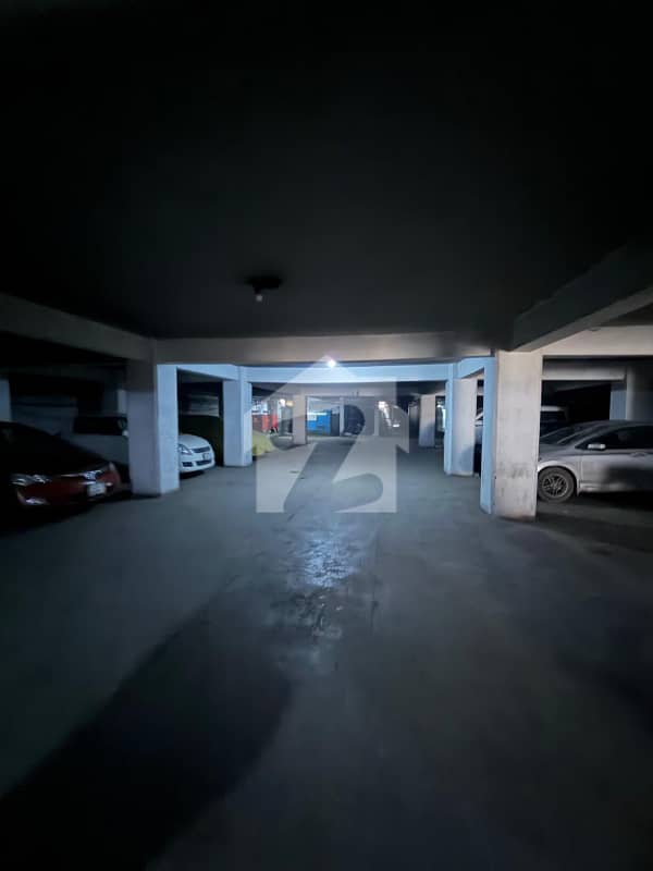 Flat For Sale Near Governor House Flat For Sale Near Governor House