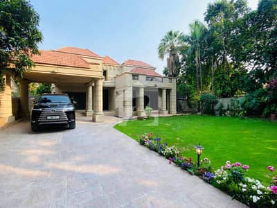 G-6 House For Sale Swimming Pool