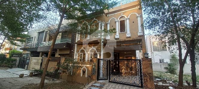 Mian Brother's Offer DHA Pheas 3 5Marla House For Rent 3Bed Room Attached Bath TV Lounge Kitchen Drawing Room Store Servent Quarter Bath