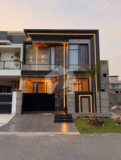 ARCHITECT-DESIGNED HOUSE FOR SALE IN DHA PHASE 9 TOWN