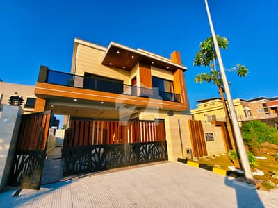 10 MRLA DESIGNER HOUSE FOR SALE WITH REGISTRY