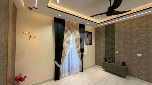 10 Marla Upper Portion Available For Rent Prime Location Of Bahria Town Lahore