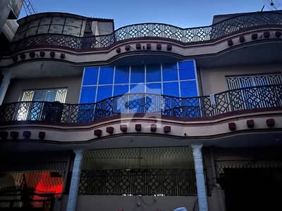 پارک روڈ اسلام آباد میں 8 کمروں کا 10 مرلہ مکان 7.0 کروڑ میں برائے فروخت۔