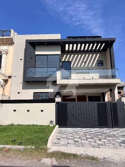 7 Marla House Available For Sale In F Block