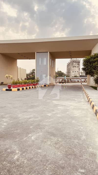 فوریفرونٹ گولڈ سٹی مردان میں 10 مرلہ رہائشی پلاٹ 76.0 لاکھ میں برائے فروخت۔