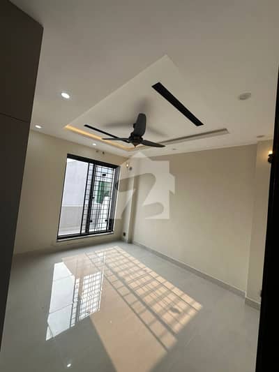 VIP BRAND NEW FIRST ENTRY UPPER PORTION FOR FAMILY