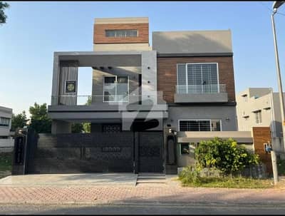 A BEAUTIFUL HOUSE AT LUCRATIVE LOCATION WITH LUXURY CONSTRUCTION