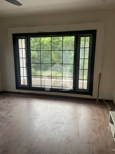 1000 sqyd corner old bungalow for sale at kda scheme 1
