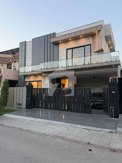 1 Kanal Brand New Ultra Luxurious Designer House For Sale