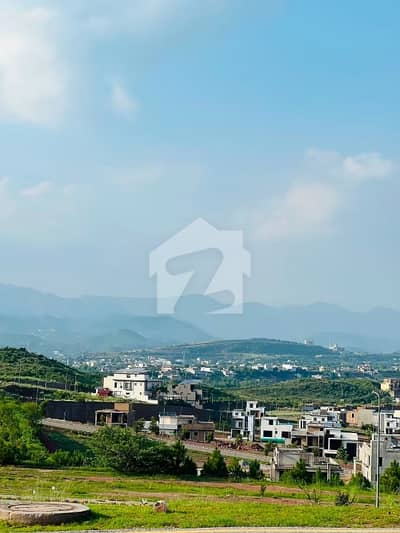 PARK VIEW CITY ISLAMABAD down commercial 8 Marla lake facing plot available for sale PARK VIEW CITY ISLAMABAD down commercial 8 Marla lake facing plot available for sale