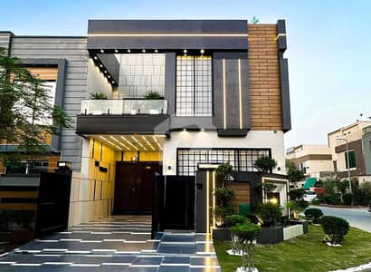 5.33 Marla Residential House For Sale In Jinnah Block, Nearby Commercial Market, School, Mosque and Health Care Canter 5.33 Marla Residential House For Sale In Jinnah Block, Nearby Commercial Market, School, Mosque and Health Care Canter